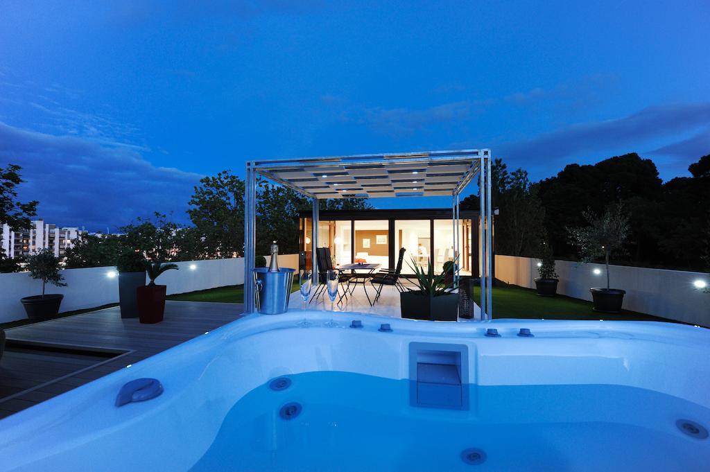 Appartamento Feel Good Penthouse With Jacuzzi Zara Esterno foto