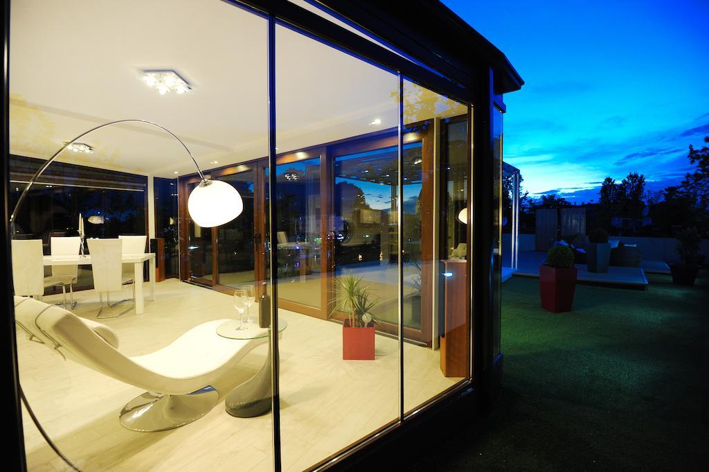 Appartamento Feel Good Penthouse With Jacuzzi Zara Camera foto