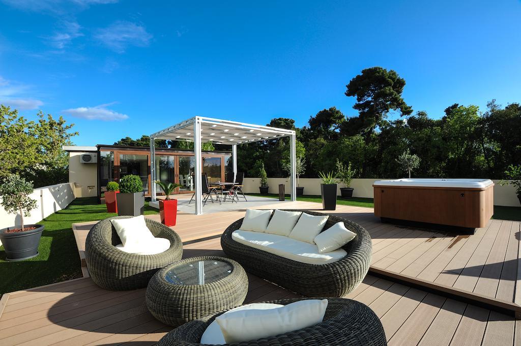 Appartamento Feel Good Penthouse With Jacuzzi Zara Esterno foto