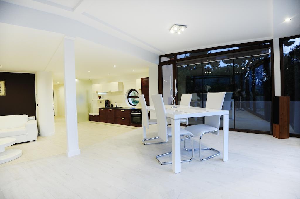 Appartamento Feel Good Penthouse With Jacuzzi Zara Camera foto