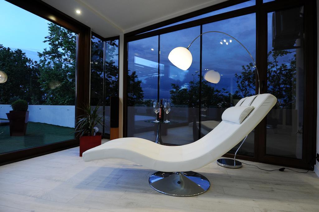 Appartamento Feel Good Penthouse With Jacuzzi Zara Esterno foto